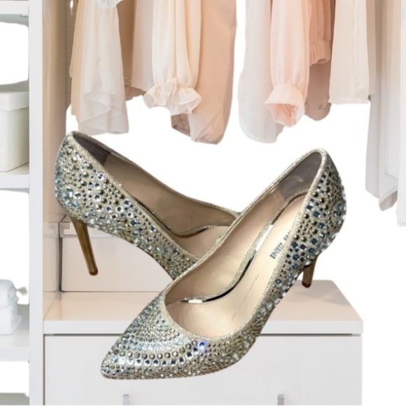 Gianni Bini Zebbi Jeweled Pointed Toe Stiletto Bridal Heels, Size 7.5M - Picture 1 of 16